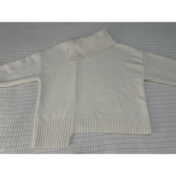 WE-AR4 The Asymmetrical Turtleneck Women’s Medium Beige Wool Sweater - Picture 7 of 17